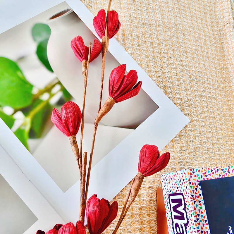Hand Crafted Corn Husk Flowers
