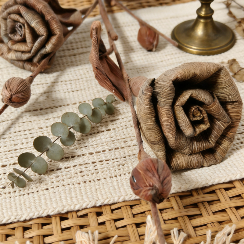 Hand Crafted Corn Husk Flowers  - 副本