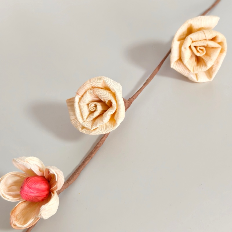 Hand Crafted Corn Husk Flowers 