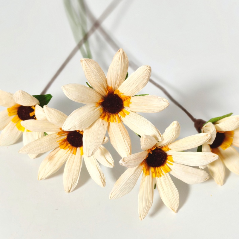 Hand Crafted Corn Husk Flowers 