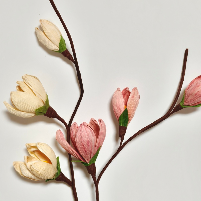 Hand Crafted Corn Husk Flowers 