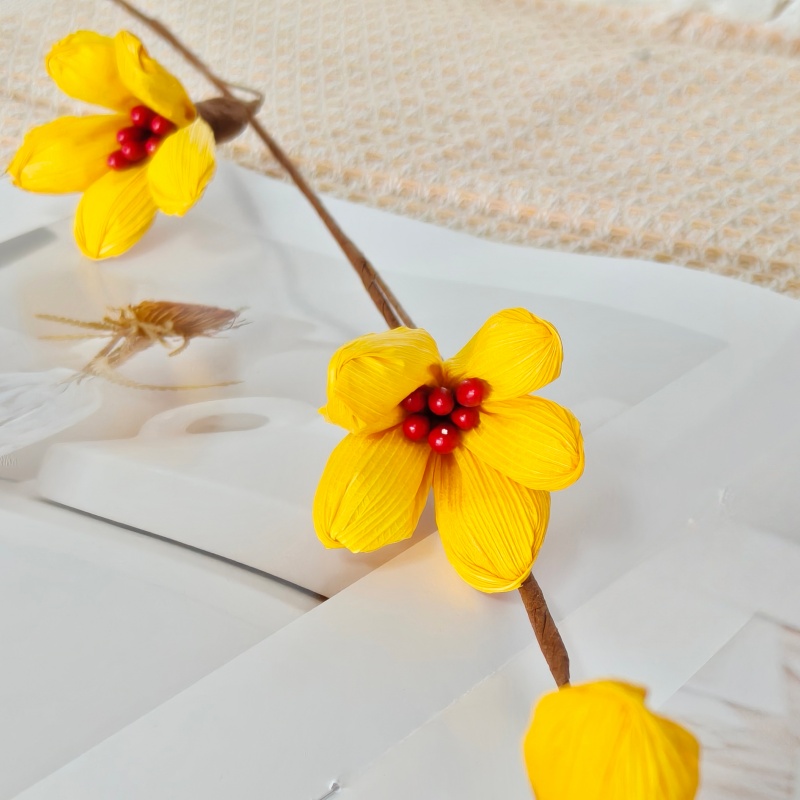 Hand Crafted Corn Husk Flowers 
