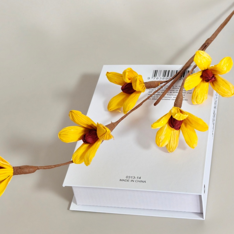 Hand Crafted Corn Husk Flowers 